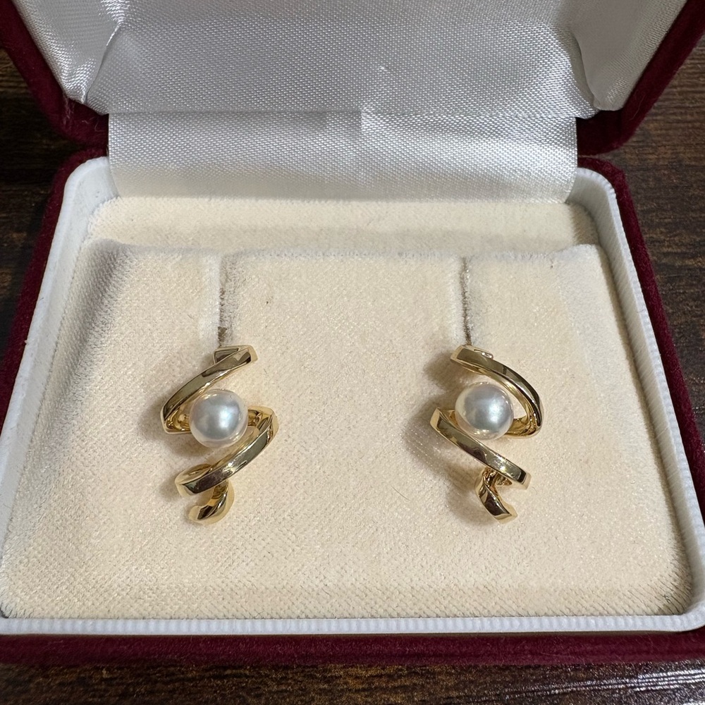 Mikimoto Akoya Pearls Earrings Twist Design Japan Real Gold - Picture 6 of 13